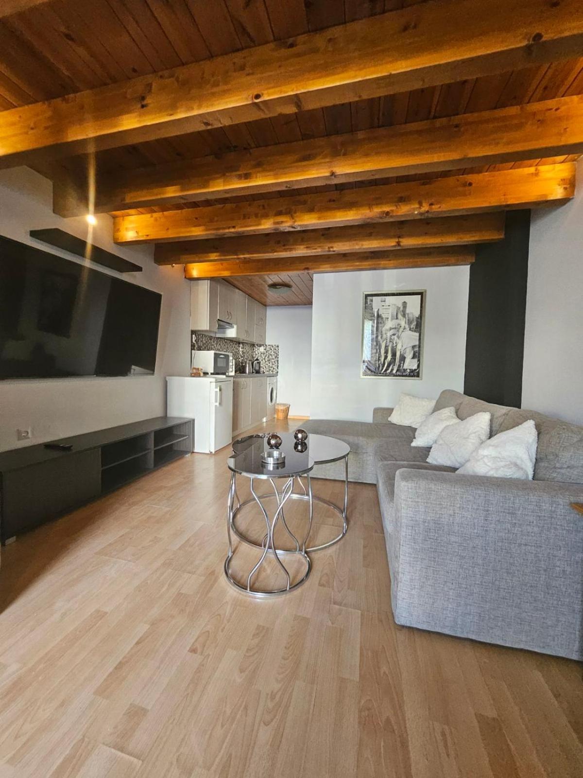 Cavo Apartment *