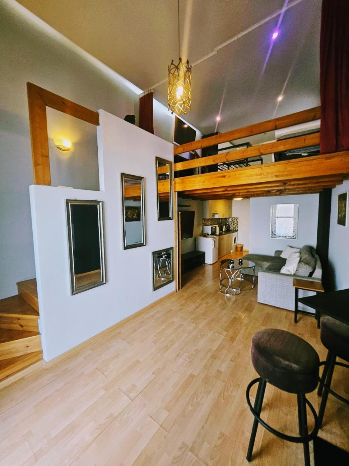 Cavo Apartment